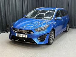 Blå Begagnad 2023 Kia Ceed Advance Halvkombi | 194 900 kr (Marknadspris)