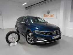 Blå Begagnad 2020 VW Passat Alltrack Kombi | 309 900 kr (Marknadspris)