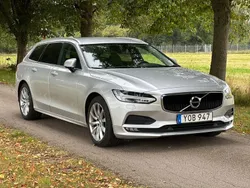 Silver Begagnad 2018 Volvo V90 Momentum Kombi | 229 999 kr (Marknadspris)
