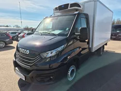 Blå Begagnad 2024 Iveco Daily Van | 560 000 kr (Dyr)
