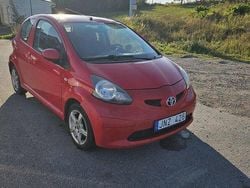 Röd Begagnad 2009 Toyota Aygo Halvkombi | 20 000 kr (Bra pris)