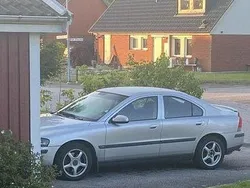 Grå Begagnad 2001 Volvo S60 Business Edition Sedan | 19 990 kr (Marknadspris)