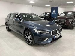 Mörkblå Begagnad 2021 Volvo V60 Inscription Kombi | 299 500 kr (Superpris)