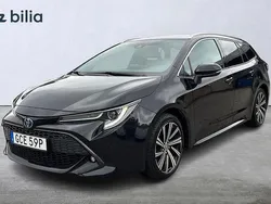 Svart Begagnad 2022 Toyota Corolla Sport Kombi | 279 900 kr (Marknadspris)