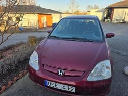 Röd Begagnad 2003 Honda Civic Halvkombi | 14 900 kr (Bra pris)