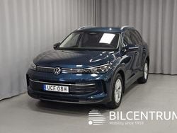 Blå Begagnad 2024 VW Tiguan Life SUV | 379 900 kr (Lite dyr)