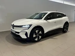 Vit Begagnad 2023 Renault Mégane Equilibre Halvkombi | 299 500 kr (Marknadspris)