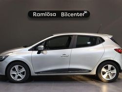 Silver Begagnad 2016 Renault Clio IV Dynamique Halvkombi | 59 900 kr (Marknadspris)