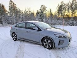 Begagnad 2017 Hyundai Ioniq Comfort Halvkombi | 132 000 kr (Marknadspris)