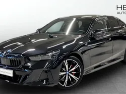 Svart (black) Begagnad 2025 BMW 530e M Sport Sedan | 728 700 kr (Marknadspris)