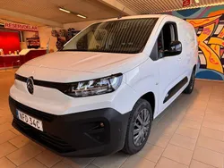 Vit Begagnad 2024 Citroën Berlingo Business Class Minibuss | 309 900 kr (Bra pris)
