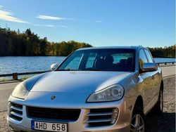 Grå Begagnad 2008 Porsche Cayenne SUV | 89 000 kr