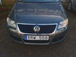 Ljusgrå Begagnad 2005 VW Passat Trendline Kombi | 8 500 kr (Superpris)