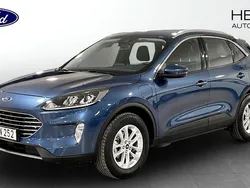 Frozen white Begagnad 2022 Ford Kuga Titanium SUV | 269 900 kr (Marknadspris)
