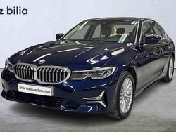 Blå Begagnad 2022 BMW 330 Sedan | 354 900 kr (Marknadspris)