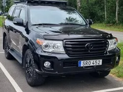 Svart Begagnad 2013 Toyota Land Cruiser SUV | 550 000 kr