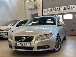 Ljusgrå Begagnad 2012 Volvo V70 Momentum Kombi | 94 900 kr (Marknadspris)