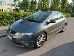 Grå Begagnad 2010 Honda Civic Halvkombi | 54 000 kr (Marknadspris)
