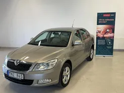 Ljusbrun (brun) Begagnad 2009 Skoda Octavia Elegance Halvkombi | 80 800 kr (Dyr)
