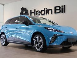 Blå (blue) Begagnad 2023 MG MG4 EV Halvkombi | 249 900 kr (Marknadspris)