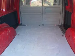 Röd Begagnad 2015 VW Caddy Minibuss | 64 500 kr (Superpris)