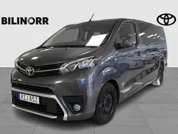 Mörkgrå (grå) Begagnad 2021 Toyota Proace Verso Kombi | 319 900 kr (Bra pris)