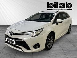 Vit Begagnad 2016 Toyota Avensis Kombi | 149 000 kr (Marknadspris)