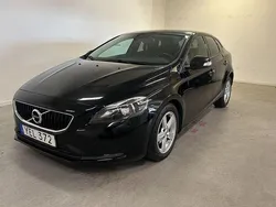 Svart Begagnad 2016 Volvo V40 Kinetic Kombi | 119 995 kr (Marknadspris)