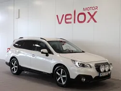 Vit Begagnad 2015 Subaru Outback SUV | 129 900 kr (Marknadspris)