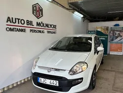 Vit Begagnad 2010 Fiat Punto Evo Halvkombi | 29 000 kr