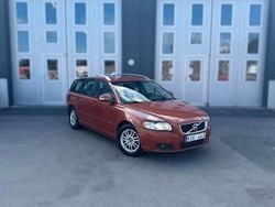 Röd Begagnad 2011 Volvo V50 Summum Kombi | 49 900 kr (Marknadspris)