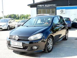 Svart Begagnad 2012 VW Golf VII Halvkombi | 84 990 kr (Marknadspris)
