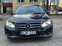 Blå Begagnad 2014 Mercedes E300 Kombi | 160 000 kr
