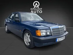 Mörkblå Begagnad 1991 Mercedes 190 Sedan | 59 900 kr