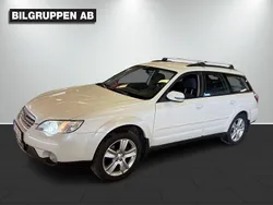 Vit Begagnad 2008 Subaru Outback SUV | 53 900 kr (Lite dyr)
