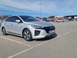 Grå Begagnad 2019 Hyundai Ioniq Premium Sedan | 112 000 kr (Bra pris)