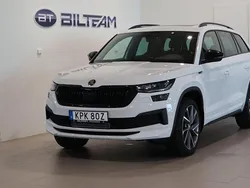 Vit Begagnad 2024 Skoda Kodiaq SportLine SUV | 479 900 kr (Lite dyr)