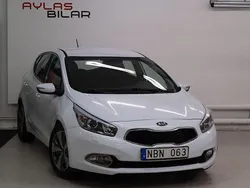 Vit Begagnad 2013 Kia Ceed Comfort Halvkombi | 69 900 kr (Marknadspris)