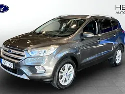 Grå (grey) Begagnad 2017 Ford Kuga Titanium SUV | 149 900 kr (Marknadspris)