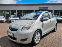 Silver Begagnad 2009 Toyota Yaris Halvkombi | 47 900 kr (Marknadspris)