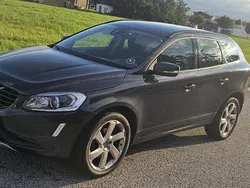Grå Begagnad 2017 Volvo XC60 Kinetic SUV | 154 900 kr (Marknadspris)