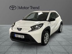 Vit Begagnad 2022 Toyota Aygo X X-play SUV | 144 900 kr (Superpris)