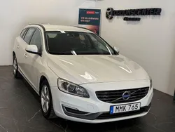 Vit Begagnad 2014 Volvo V60 Momentum Kombi | 109 900 kr (Marknadspris)