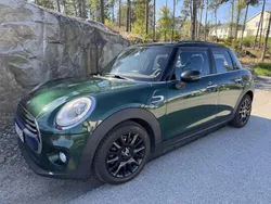 Grön Begagnad 2017 Mini Cooper D Pepper Halvkombi | 94 900 kr (Bra pris)