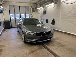 Grå Begagnad 2018 Volvo V90 Momentum Kombi | 190 000 kr (Dyr)