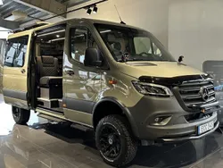 Grön Begagnad 2023 Mercedes Sprinter Van | 1 568 000 kr