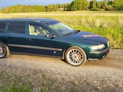 Begagnad 2001 Volvo V70 Kombi | 42 000 kr