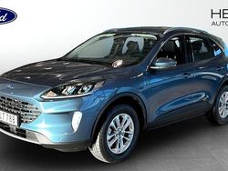 Blå (blue) Begagnad 2022 Ford Kuga Titanium SUV | 254 900 kr (Marknadspris)
