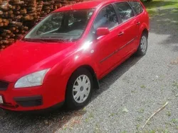 Röd Begagnad 2006 Ford Focus Kombi | 25 000 kr (Superpris)
