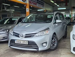 Silver Begagnad 2013 Toyota Verso Business Edition Minibuss | 119 999 kr (Marknadspris)